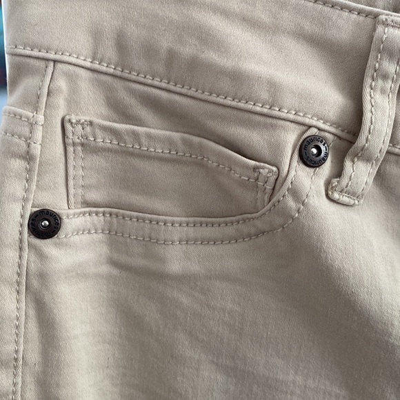 Maurices light colored khaki pants NWOT - Picture 5 of 7